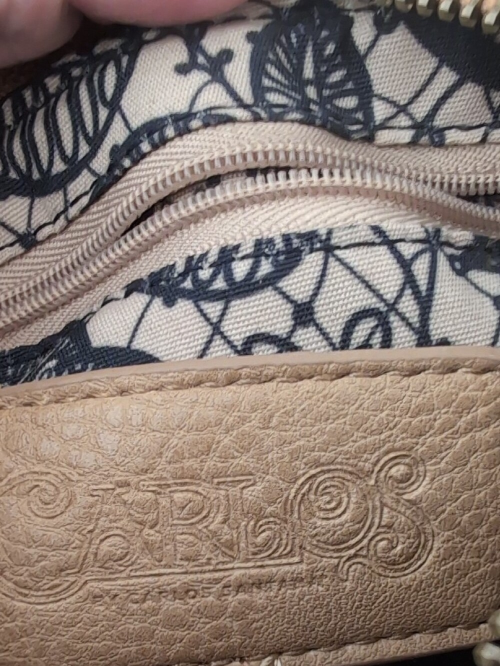 Carlos Santana Tan Faux Leather Fringe Crossbody Boho Festival Bag - Picture 3 of 6